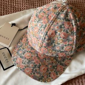 💌 SOLD - NWT Gucci Liberty Floral Baseball Hat